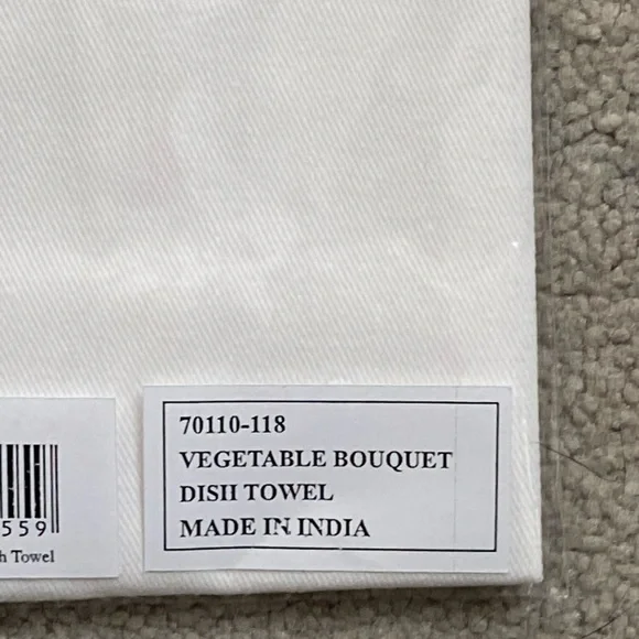 MacKenzie-Childs Checkered Pitcher Tea Towel with Vegetables - NWT - Picture 5 of 5